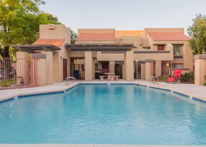 Holiday home Cozy Near Mcc With Pool, Bbq, Covered Parking Mesa