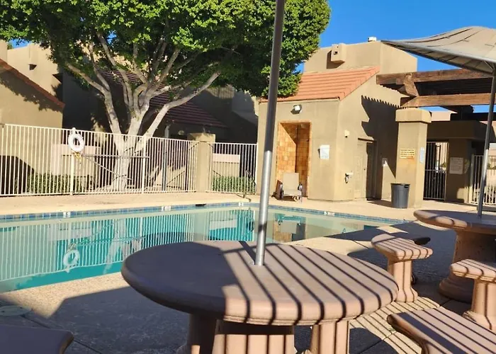 Cozy Near Mcc With Pool, Bbq, Covered Parking Mesa