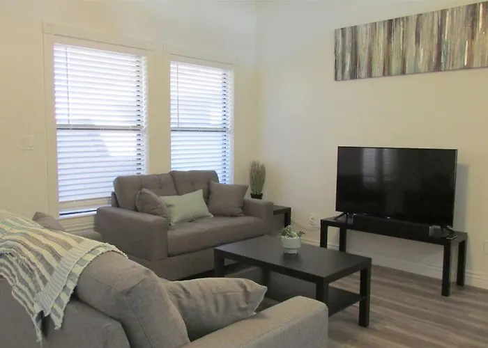 Cozy Near Mcc With Pool, Bbq, Covered Parking