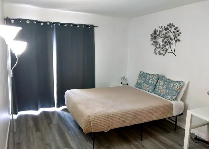 Cozy Near Mcc With Pool, Bbq, Covered Parking Holiday home *